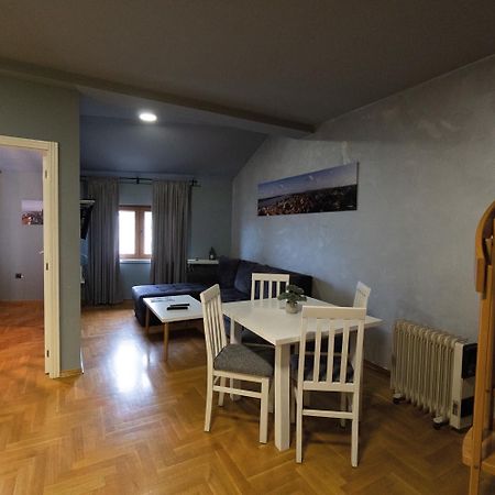 Aleksei Apartmani Βελιγράδι Εξωτερικό φωτογραφία
